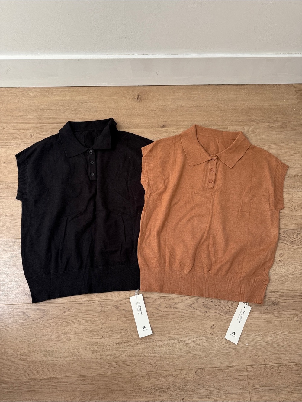 Women's Short-Sleeve Polo Tops - Black & Tan